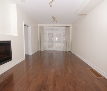 For Lease - 7 Slingsby Lane, Toronto, Ontario - Photo 3