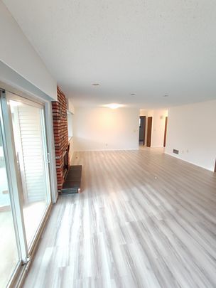 Newly Renovated Spacious Three Bedroom/Two Bathroom Rancher in Johnston Heights Area - Photo 1
