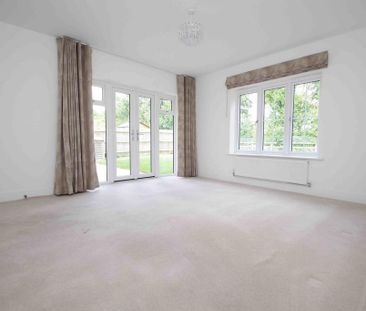 4 bedroom detached house to rent - Photo 6