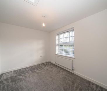 4 bedroom detached house to rent - Photo 6