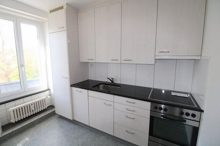 Helle und geräumige Wohnung an Zentraler Lage! - Photo 3