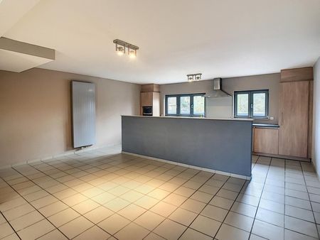 Duplex appartement gelegen op de eerste verdieping met 3 slaapkamers - Photo 3