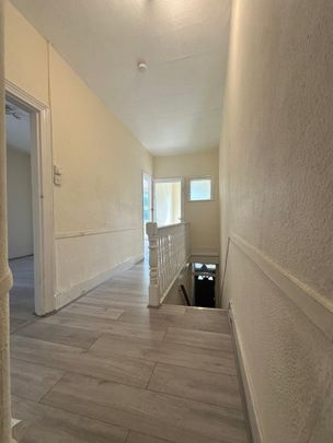 2 Bed Flat, Johnstone Road, E6 - Photo 1