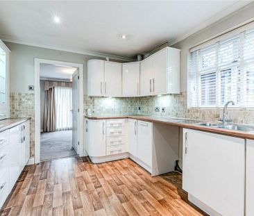 3 bedroom bungalow to rent - Photo 3