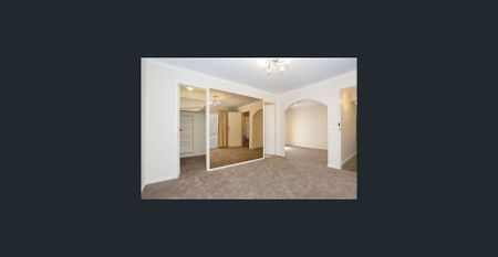 Family Home with Rear Access to Caulfield Grammar - Photo 2