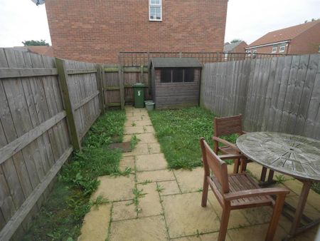 2 bedroom terraced house to rent - Photo 3