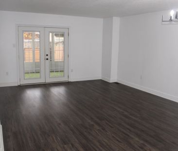 For Lease - 137 Jansen Avenue, Kitchener, Ontario - Photo 1