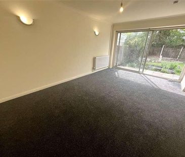 Devon Gardens, Rochford, Essex, SS4 - Photo 1