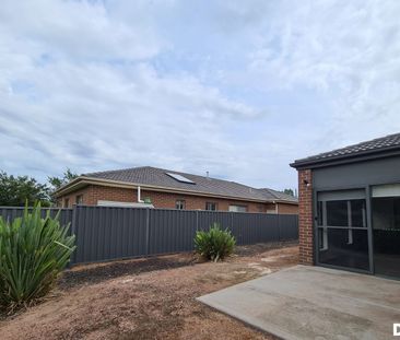 CONVENIENT LOCATION IN TARNEIT - Photo 2