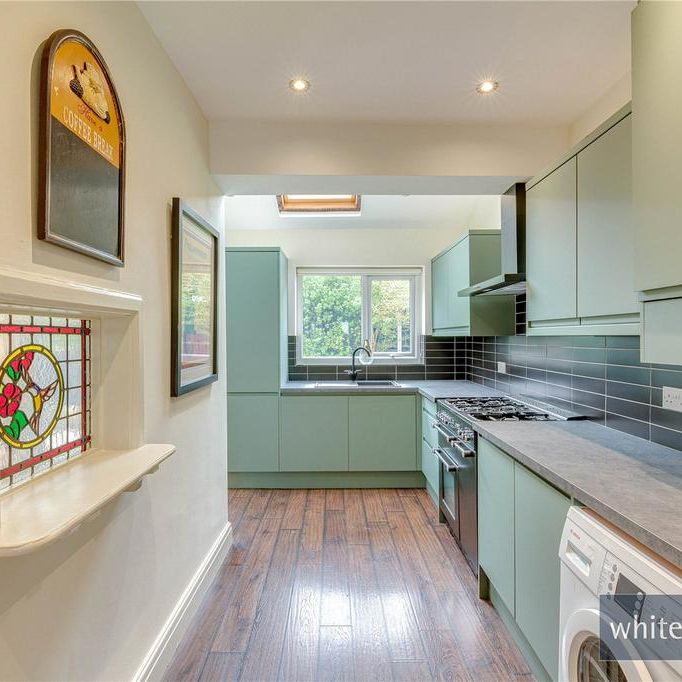 3 bedroom semi-detached house to rent - Photo 1