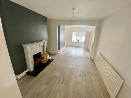 2 bedroom terraced house to rent - Photo 2