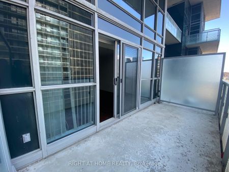 386 Yonge Street #714 - Photo 5