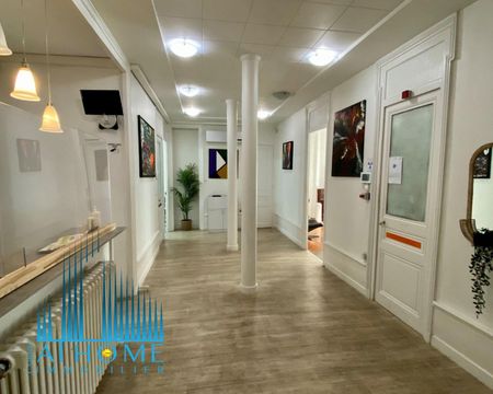 Location Appartement 7 pièces 121m² ST CHAMOND 42400 - Photo 3