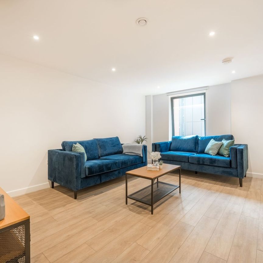 5 Bed Flat, Anglo Works, S1 - Photo 1