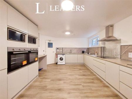 1 bedroom in a house share to rent - Photo 5