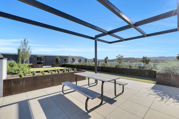 A place to netflix and chill - Photo 1