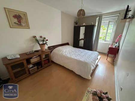 Appartement à louer 3 pièces 79.6m² - Photo 2