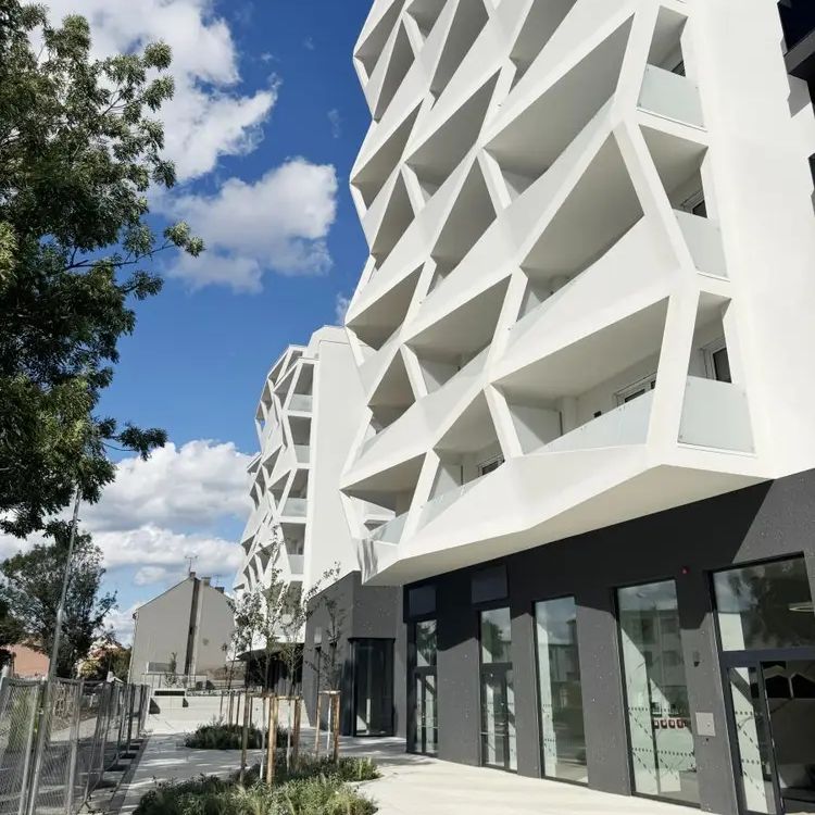 Pronájem luxusního nového bytu 2+kk s velkou terasou a garáží Brno Komárov, projekt MERIDIEM - Fotografie 1