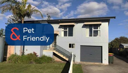 Pets Friendly House in Beachlands - Photo 3