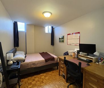 102 - 315 Nelson Street - Photo 2