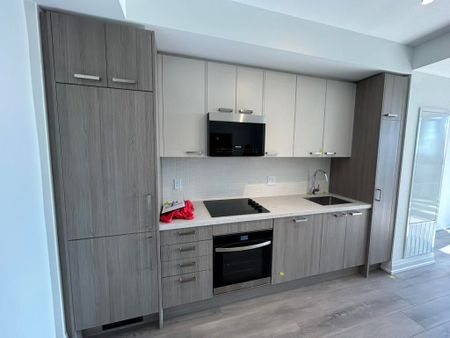 For Lease - 20 Soudan Avenue Unit# 2006, Toronto, Ontario - Photo 2