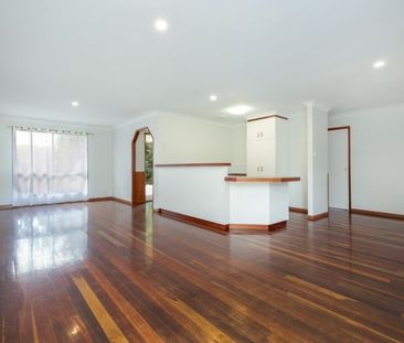 Spacious Open-Plan Home - Photo 4