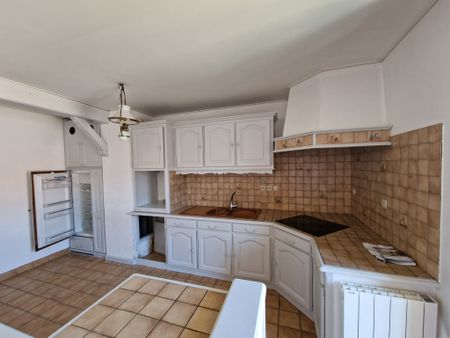 Location Appartement 5 pièces 126m² BEAUNE 21200 - Photo 5