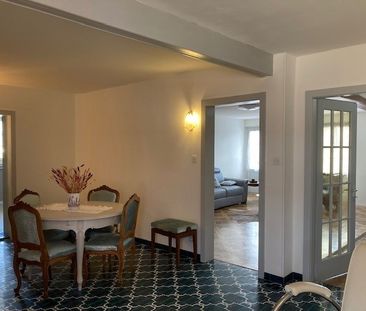 Spacieux 6.5 pièces rénové, charme villageois à Yens, proche de Morges - Photo 4