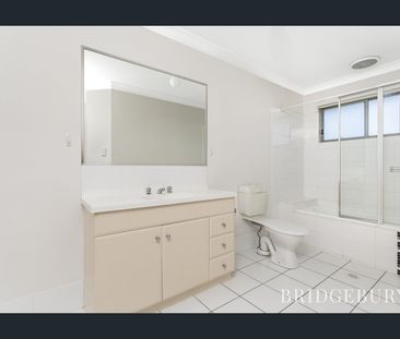 Two storey living with a pool in the complex! - Photo 6