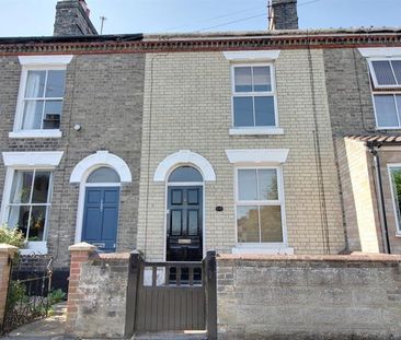 3 bedroom terraced house to rent - Photo 4