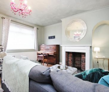 3 bedroom semi-detached house to rent - Photo 3