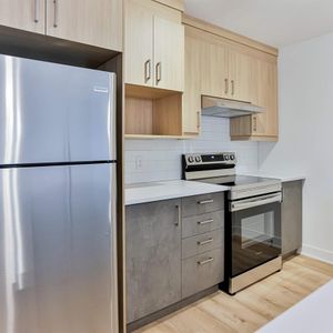 1 MOIS GRATUIT - SAINT-CHARLES-BORROMÉE - APPARTEMENT 4½ À LOUER - Photo 2