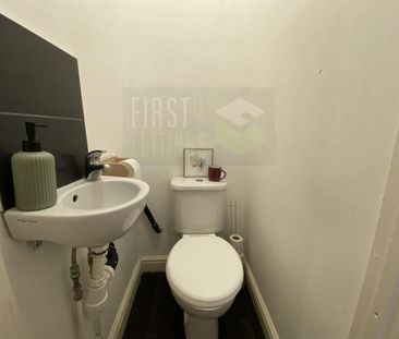 3 bedroom terraced house to rent - Photo 5