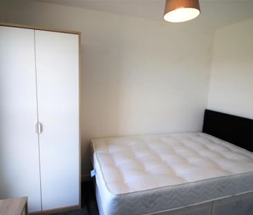 5 bedroom private hall to rent - Photo 4