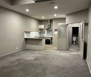3 Bedrooms, Spacious, Quiet, Harbour Views - Photo 2