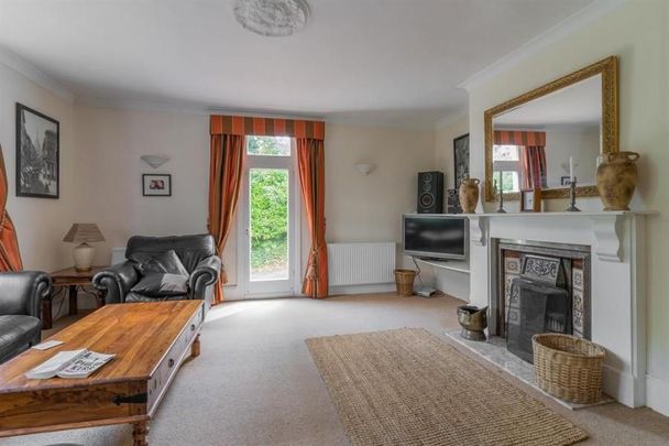 Newport, Saffron Walden, Essex - Photo 1