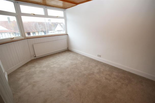 3 bedroom Semi-Detached House to let - Photo 1