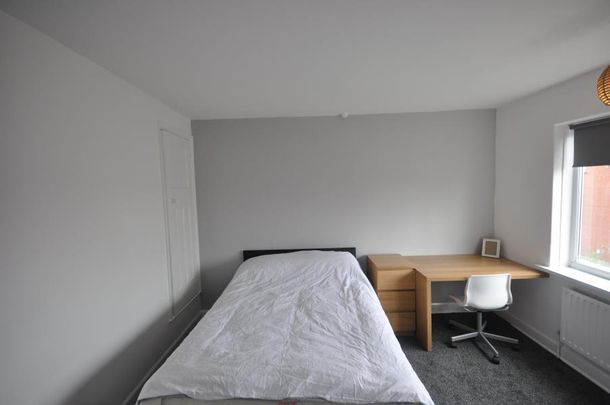 2 bedroom house share to rent - Photo 1