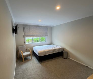 Located in the heart of the city, this stylish In The City townhous... - Photo 6