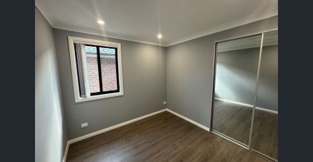 Modern 2-Bedroom Granny Flat For Rent ! - Photo 2