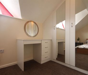 Blackfriars Court, City Centre - Photo 3