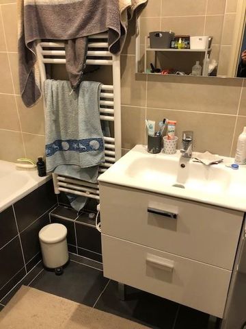 Location Appartement 3 pièces 65m² LYON 4ème - Photo 3