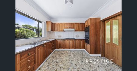 Spacious 3-Bedroom Family Home in Prime Arncliffe Location - Photo 3