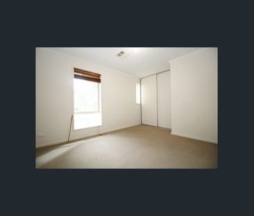 LOW MAINTENANCE TOWNHOUSE WITH PARK VIEWS - Photo 3