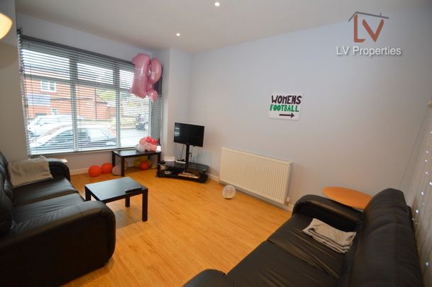 South Parade - Photo 1