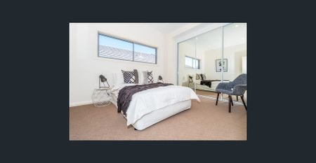 Contemporary living at it's Best! - Photo 4