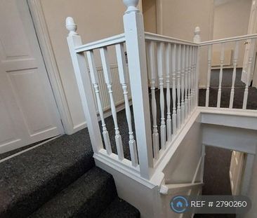 2 bedroom semi-detached house to rent - Photo 5