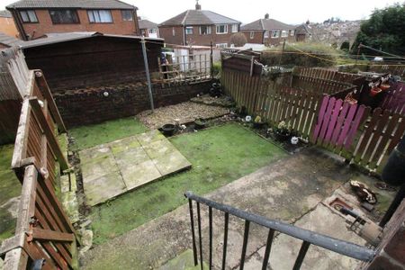 2 bedroom terraced house to rent - Photo 4