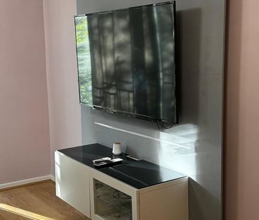 1 Bed Flat, Stillwater Drive, M11 - Photo 4