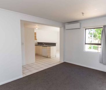 Recently refreshed and ready to rent! - Photo 5